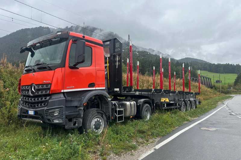 OmecoHub - Immagine MERCEDES AROCS